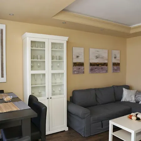 Apartament Avenida De La Cornisa 11 *